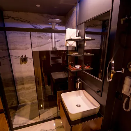 The Loft 2*