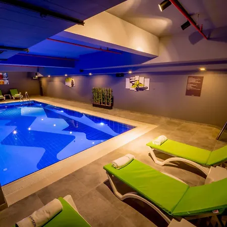 The Loft ホテル 2*