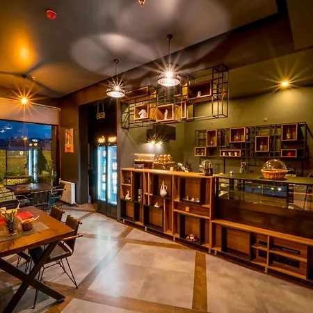 Ξενοδοχείο The Loft 2*