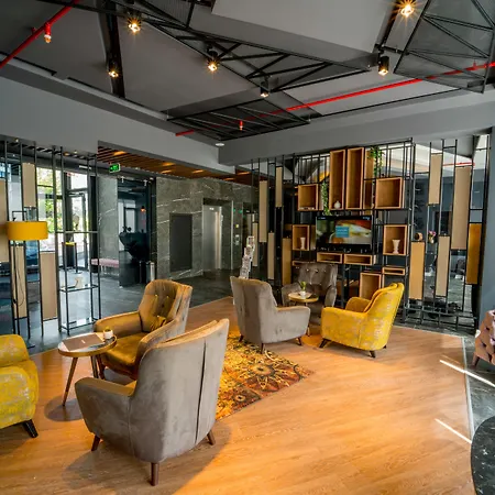 The Loft Hotel 2*